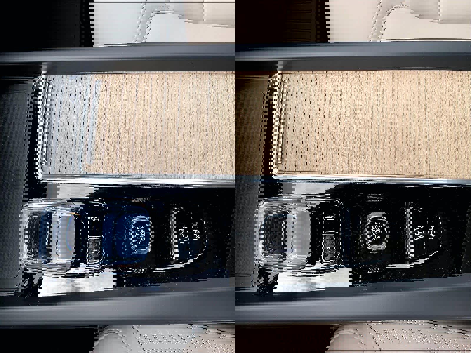 New 2026 Volvo XC60 T8 Plus w/ Protection Package Premier image 10