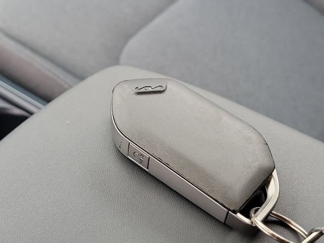 Used 2025 Kia K4 FWD image 32