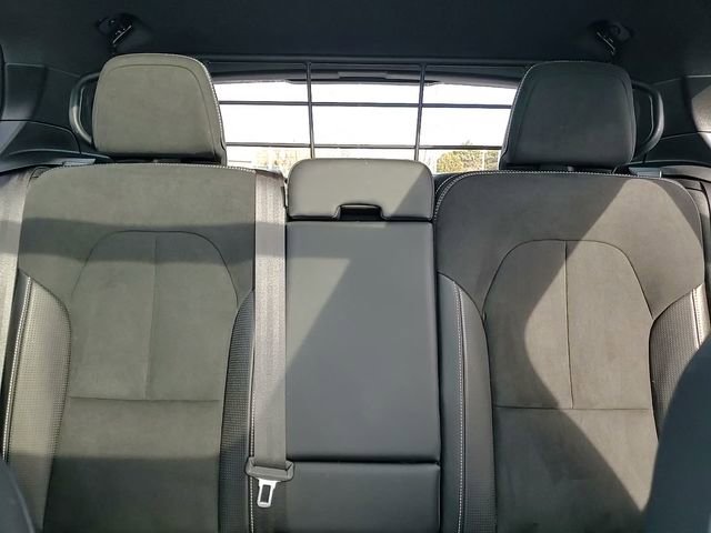 Used 2021 Volvo XC40 P8 Recharge w/ Advanced Package image 27