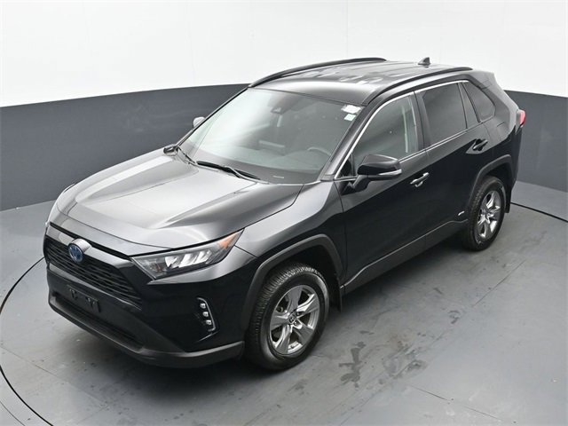 Used 2022 Toyota RAV4 LE image 32