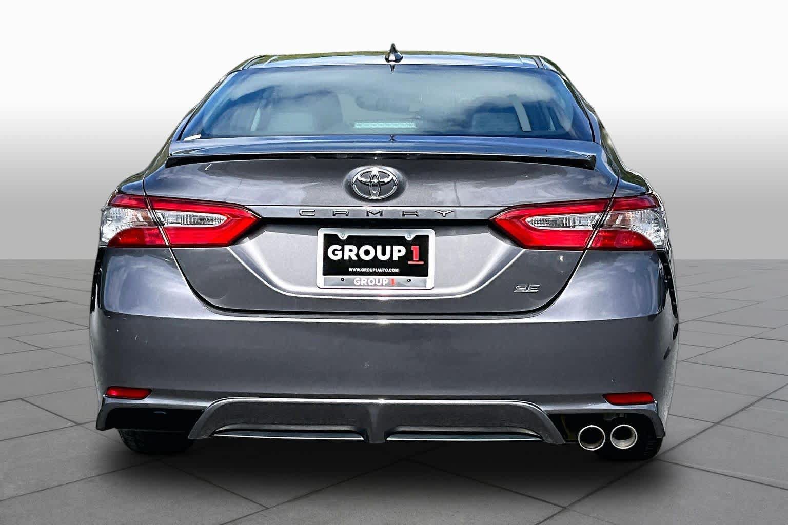Used 2019 Toyota Camry SE FWD image 5