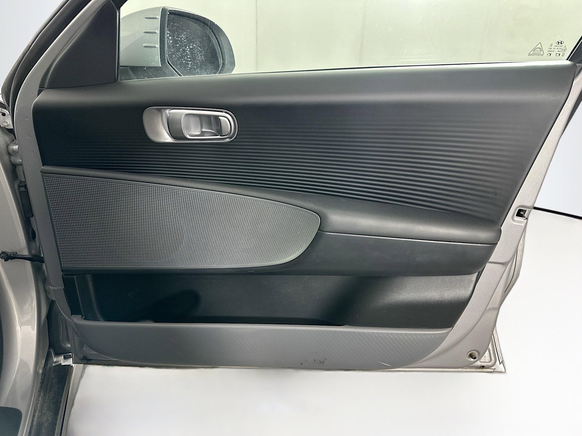 Used 2024 Hyundai Ioniq 6 SEL RWD image 32