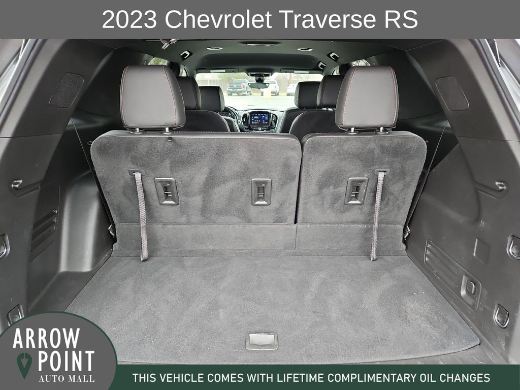 Used 2023 Chevrolet Traverse RS image 17