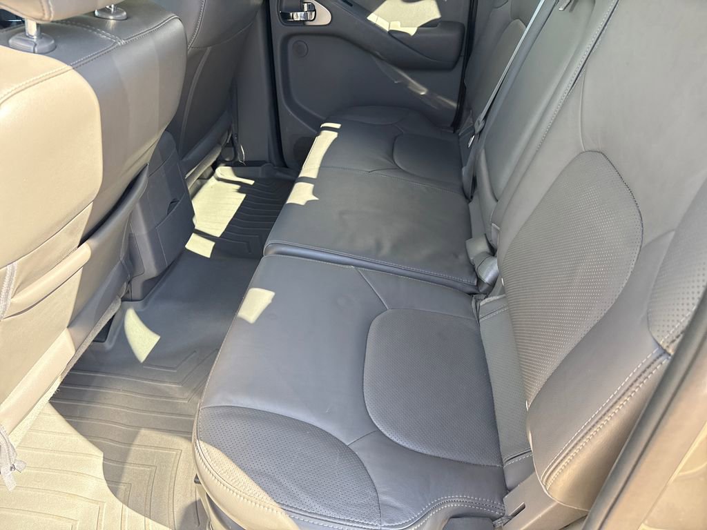Used 2019 Nissan Frontier SL image 17