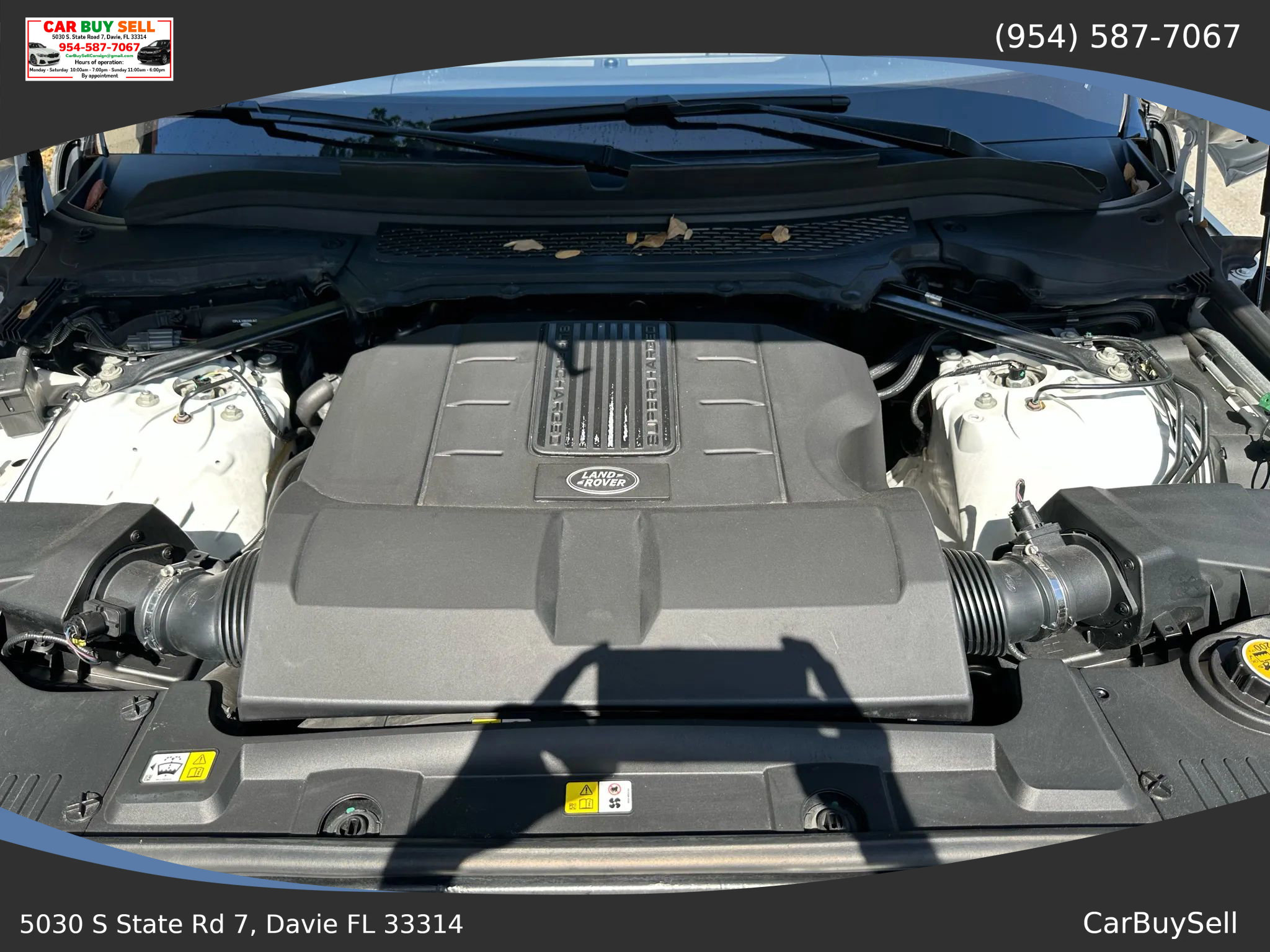 Used 2017 Land Rover Range Rover HSE image 25