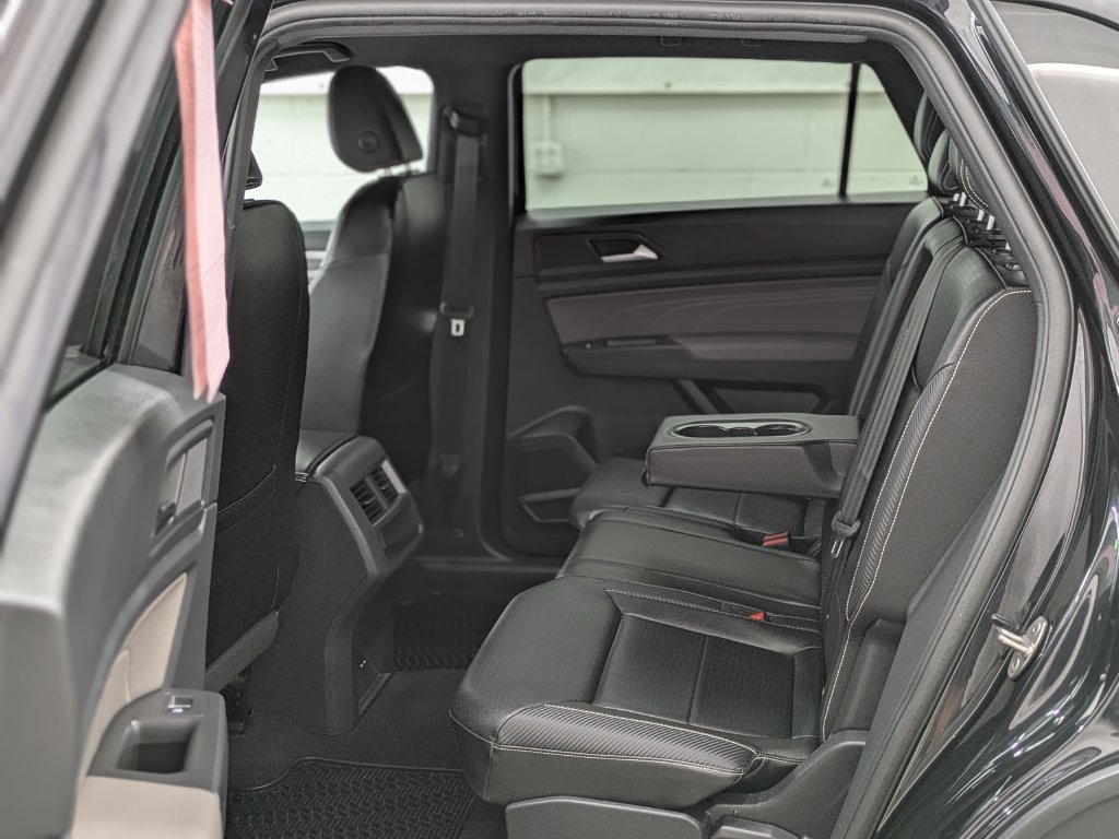 Used 2022 Volkswagen Atlas Cross Sport SE AWD/4WD image 12
