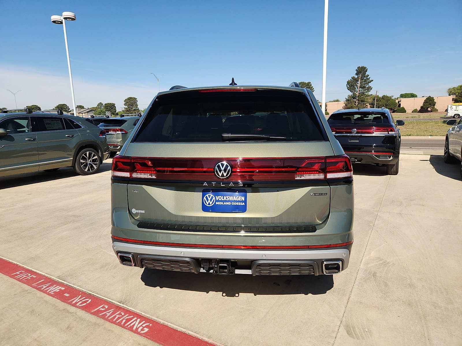New 2026 Volkswagen Atlas Peak Edition AWD/4WD image 6