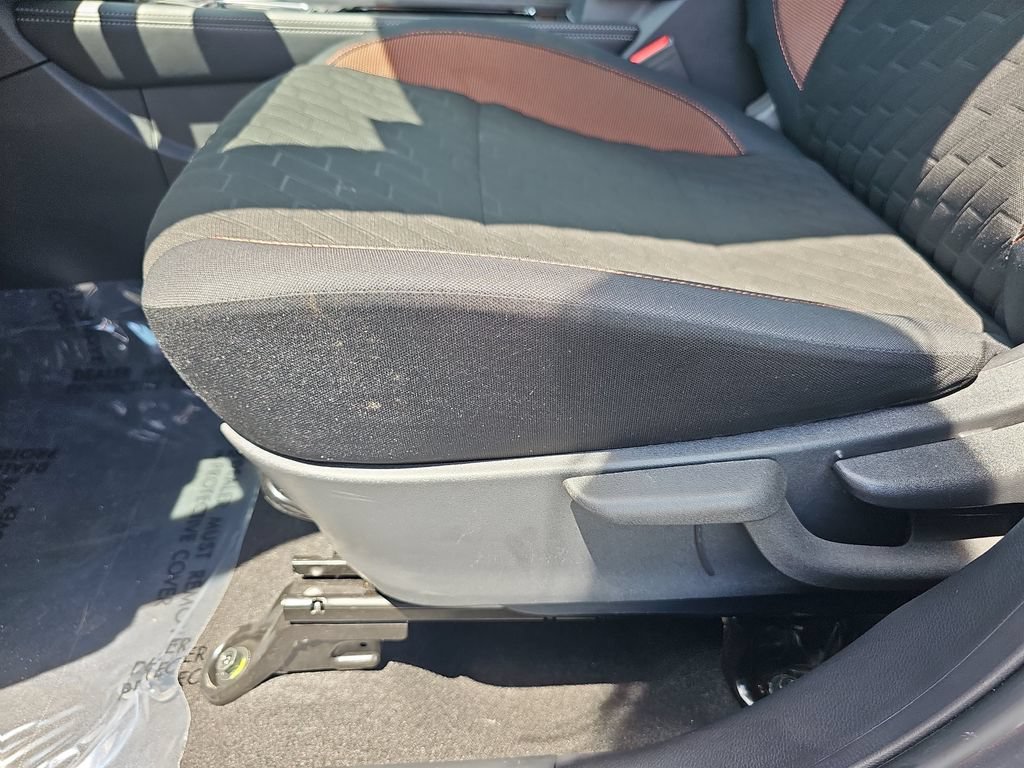 Used 2023 Nissan Kicks SR FWD image 27