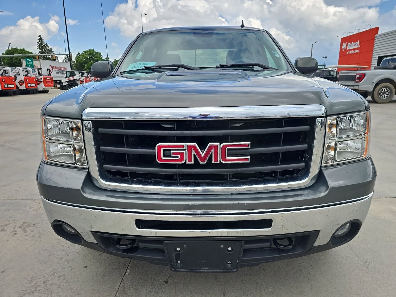 Used 2011 GMC Sierra 1500 SLT w/ SLT Convenience Package AWD/4WD image 3