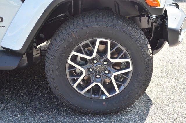 New 2026 Jeep Wrangler Unlimited Sahara AWD/4WD image 10