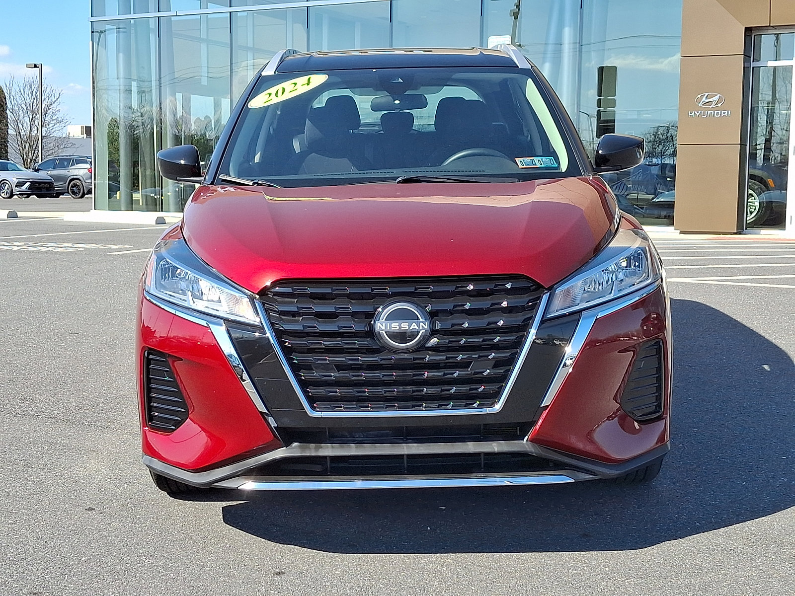 Used 2024 Nissan Kicks SV image 2