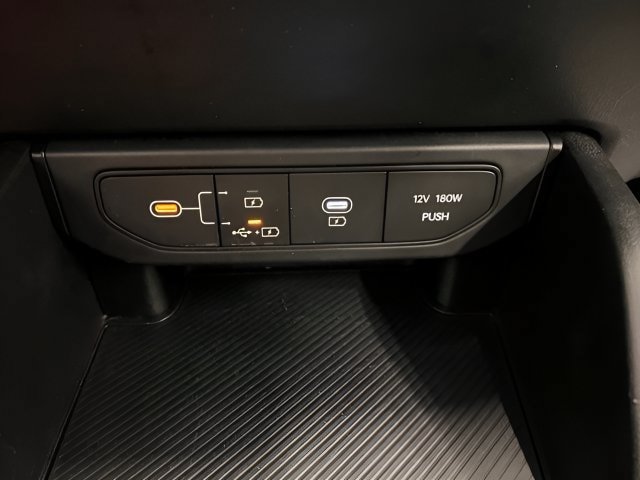 Used 2025 Kia K4 FWD image 23