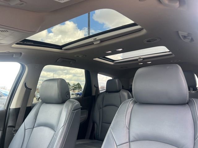 Used 2020 Buick Enclave Essence w/ Sport Touring Edition image 25