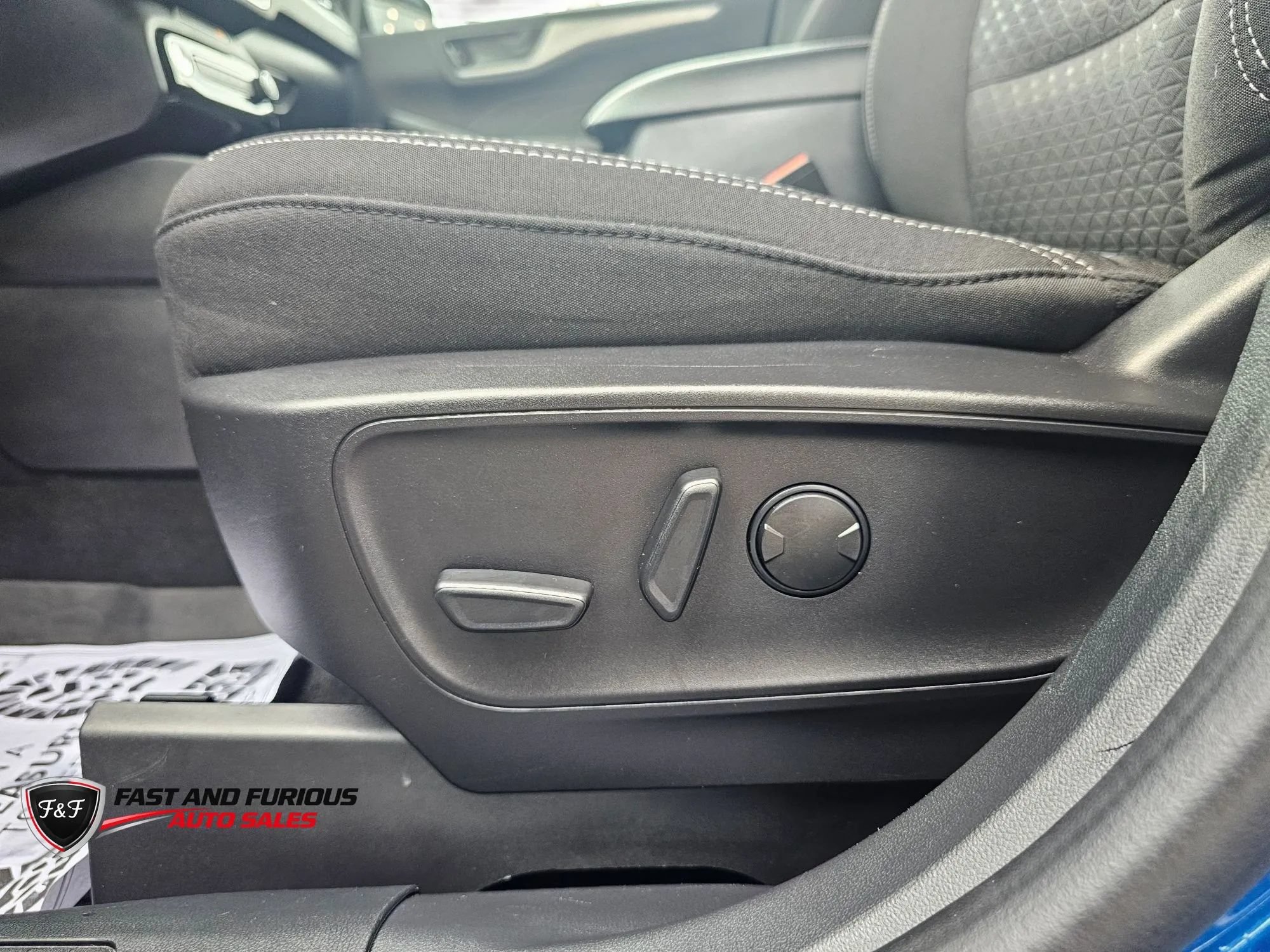 Used 2023 Ford Escape Active w/ Tech Pack #1 AWD/4WD image 31