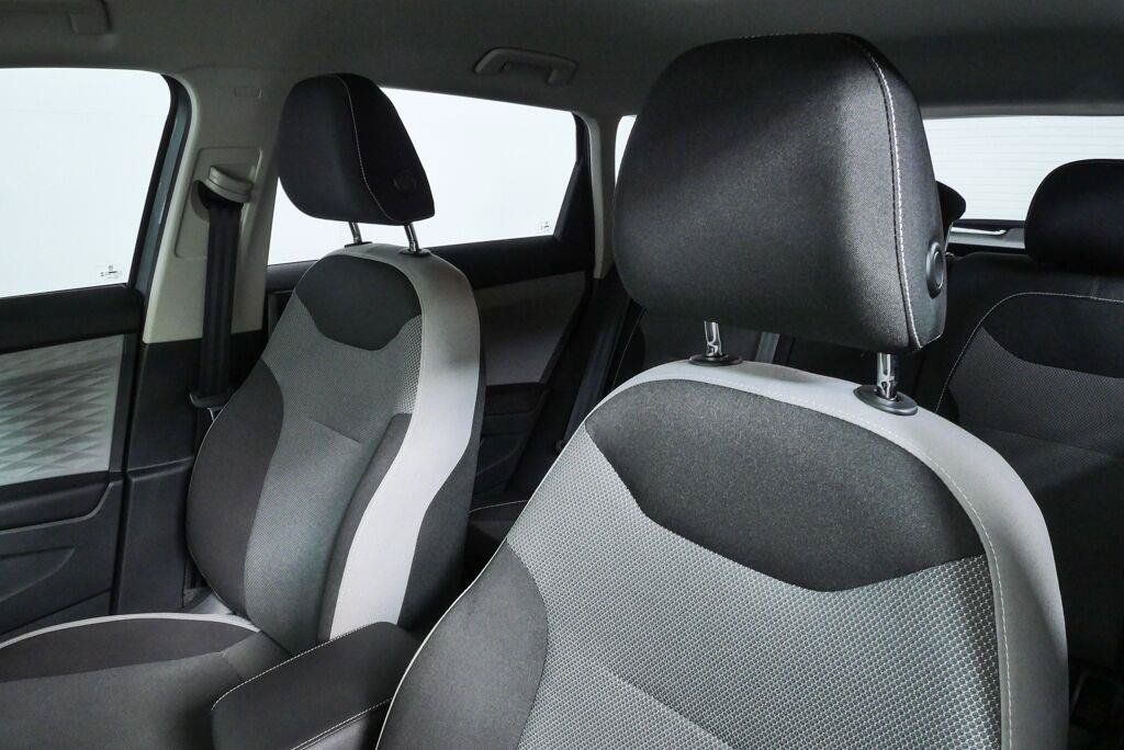 Certified 2023 Volkswagen Taos S FWD image 5