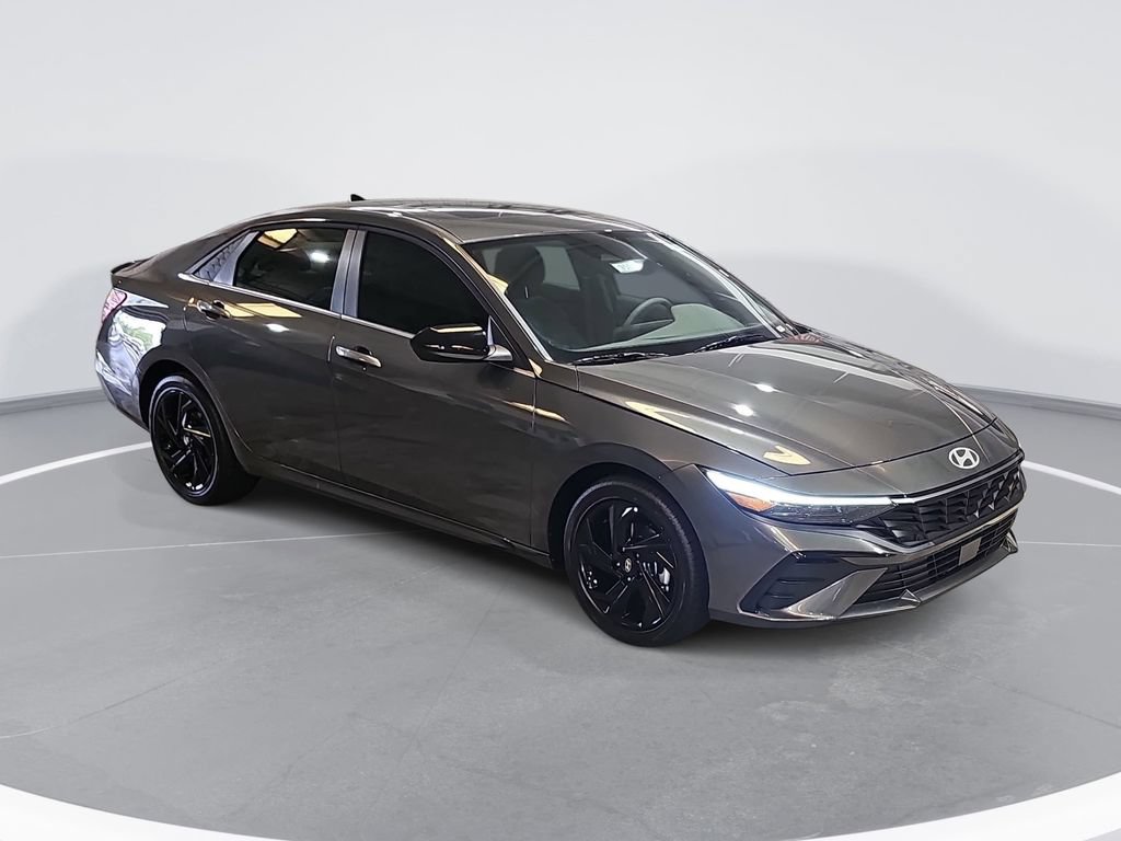 New 2026 Hyundai Elantra SEL Sport Premium FWD image 3