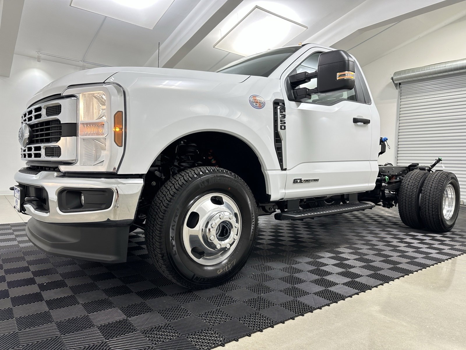 New 2025 Ford F350 XL w/ XL Chrome Package image 3