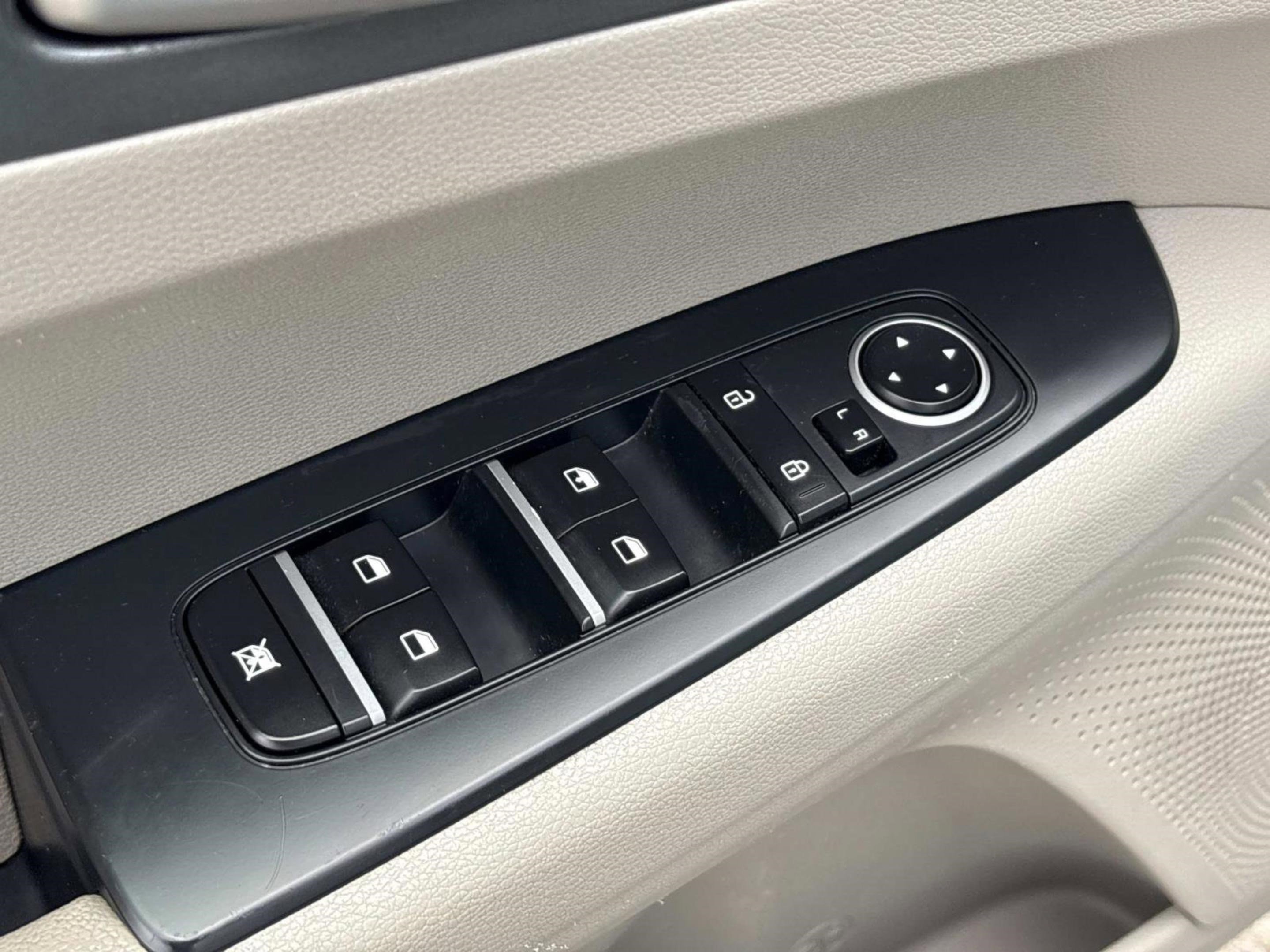 Used 2019 Kia Forte LXS image 23