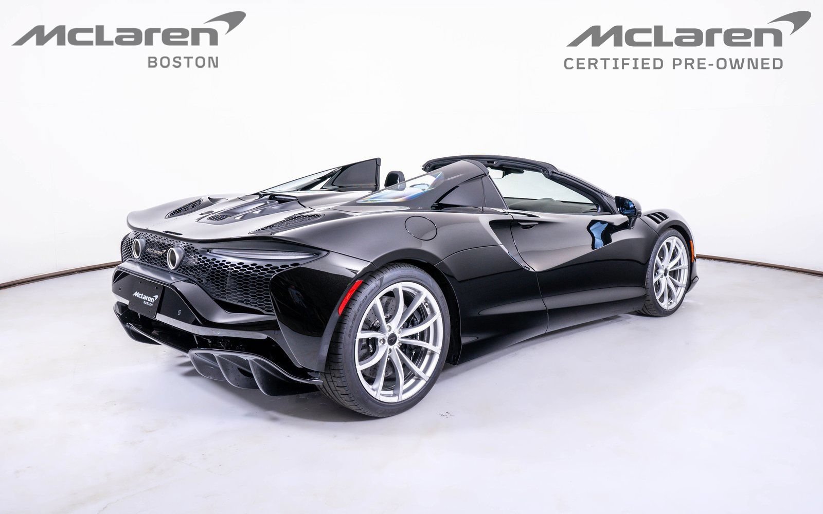 Used 2025 McLaren Artura Spider RWD image 7