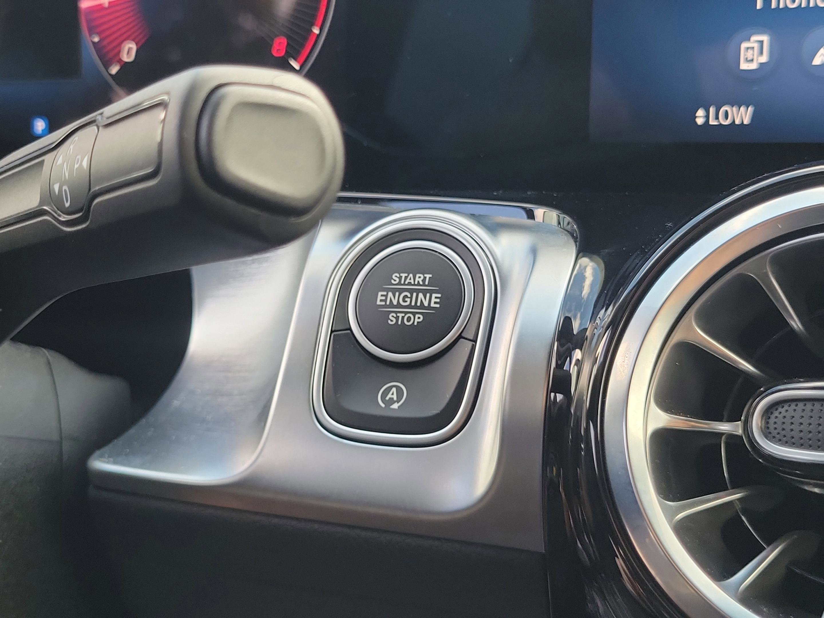 Certified 2025 Mercedes-Benz GLB 250 image 26