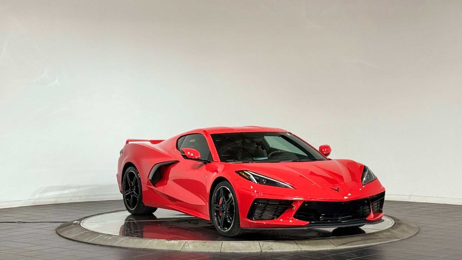 Used 2020 Chevrolet Corvette Stingray Premium Cpe w/ 3LT Preferred Equipment Group video 2