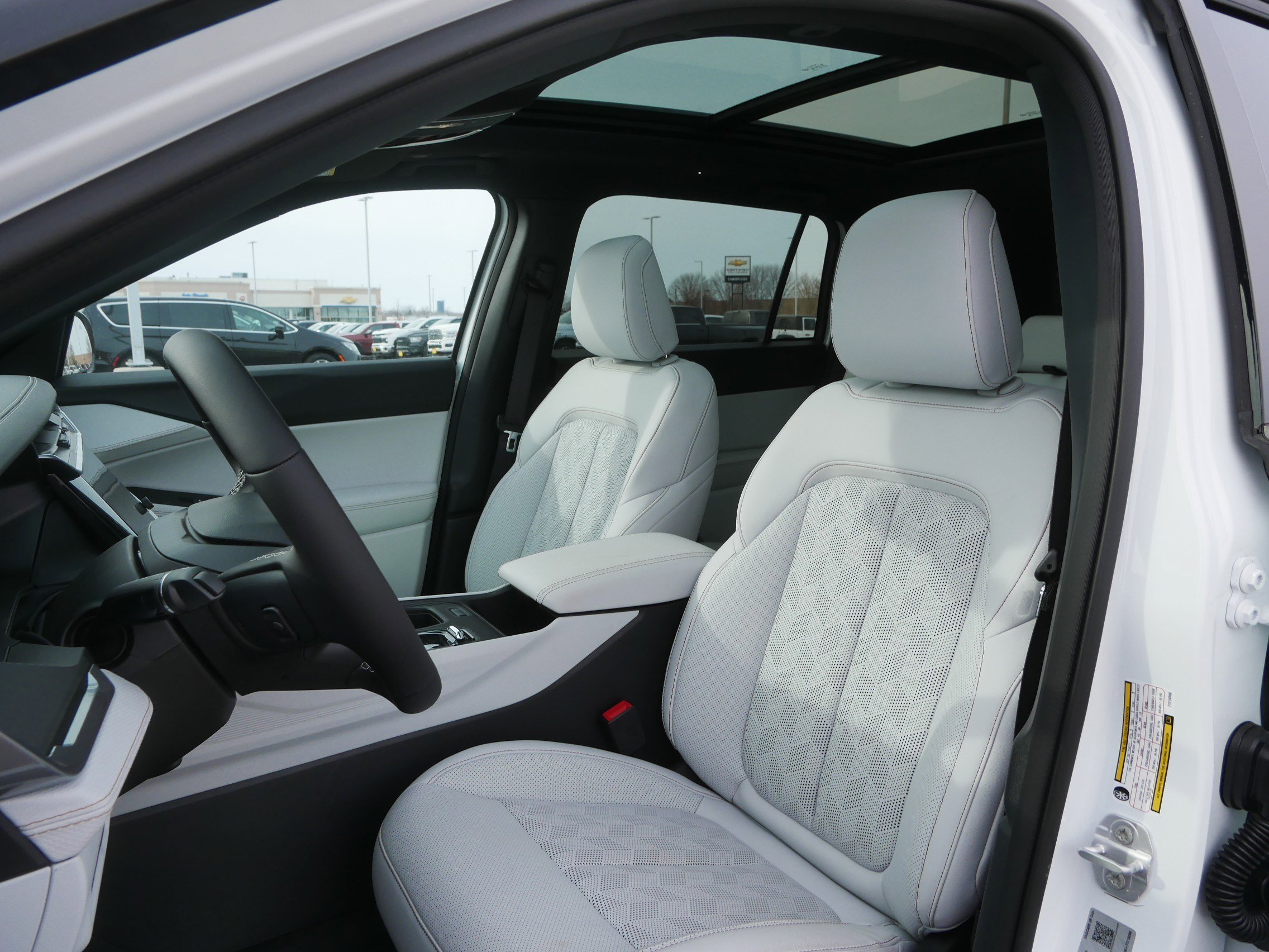 New 2026 Jeep Cherokee Overland image 6