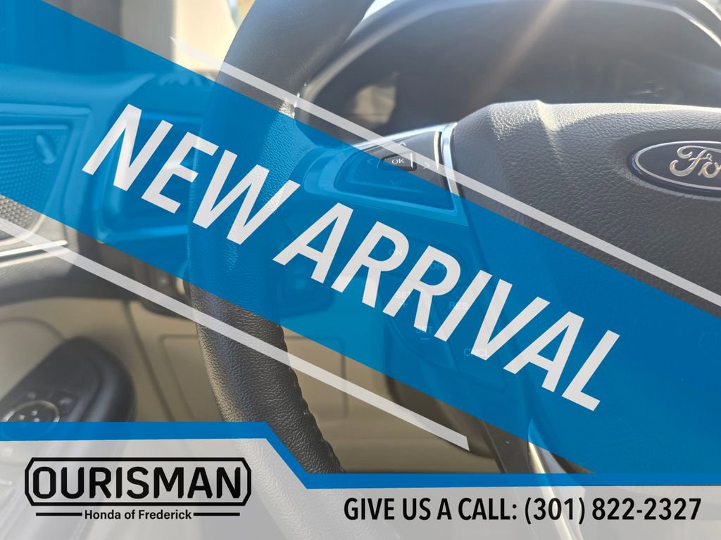 Used 2022 Ford Edge Titanium w/ Class II Trailer Tow Package image 14