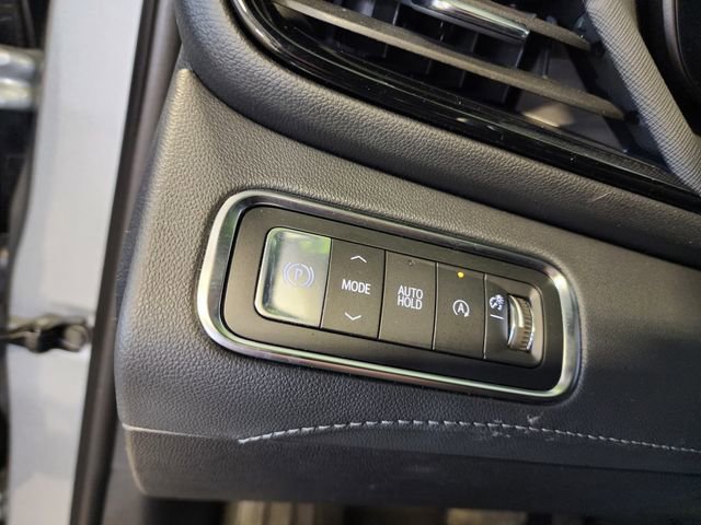 Certified 2025 Buick Enclave Preferred FWD image 27