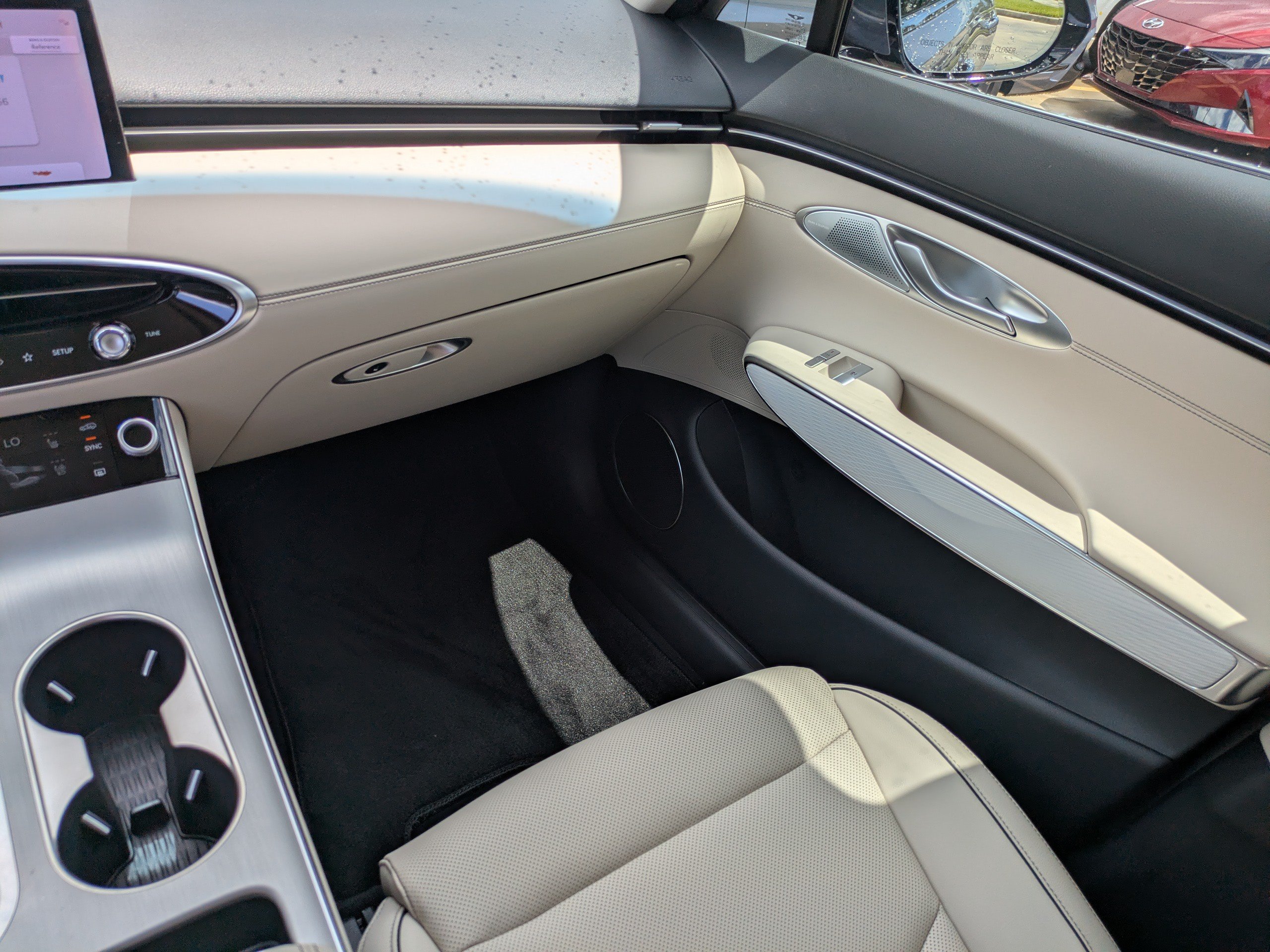 Certified 2026 Genesis GV70 2.5T Advanced AWD/4WD image 16