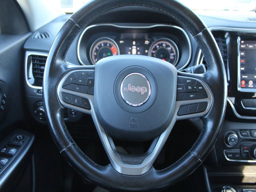 Used 2020 Jeep Cherokee Limited image 16