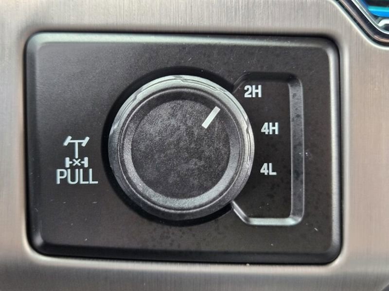 Used 2022 Ford F350 Platinum w/ Tremor Off-Road Package AWD/4WD image 33