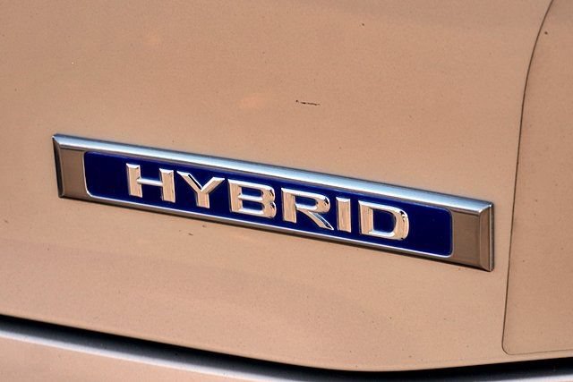 Used 2014 Lexus ES 300h w/ Luxury Package w/Bamboo Trim FWD image 14