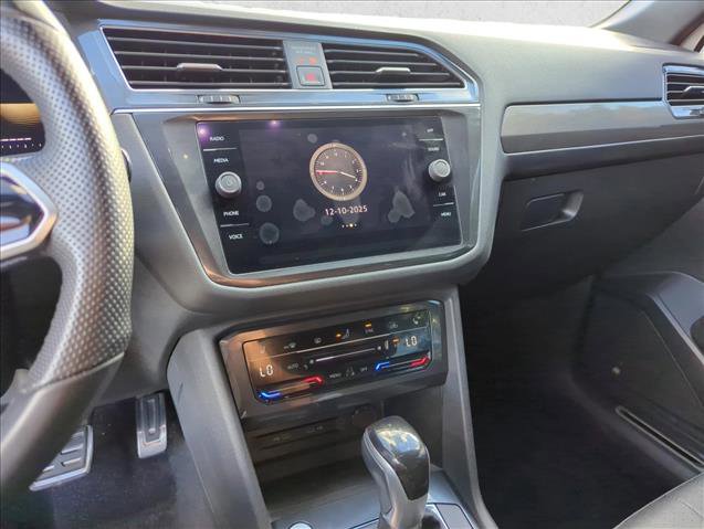 Used 2022 Volkswagen Tiguan SE R-Line image 14