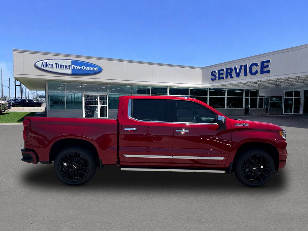 Used 2025 Chevrolet Silverado 1500 High Country w/ High Country Premium Package AWD/4WD image 9
