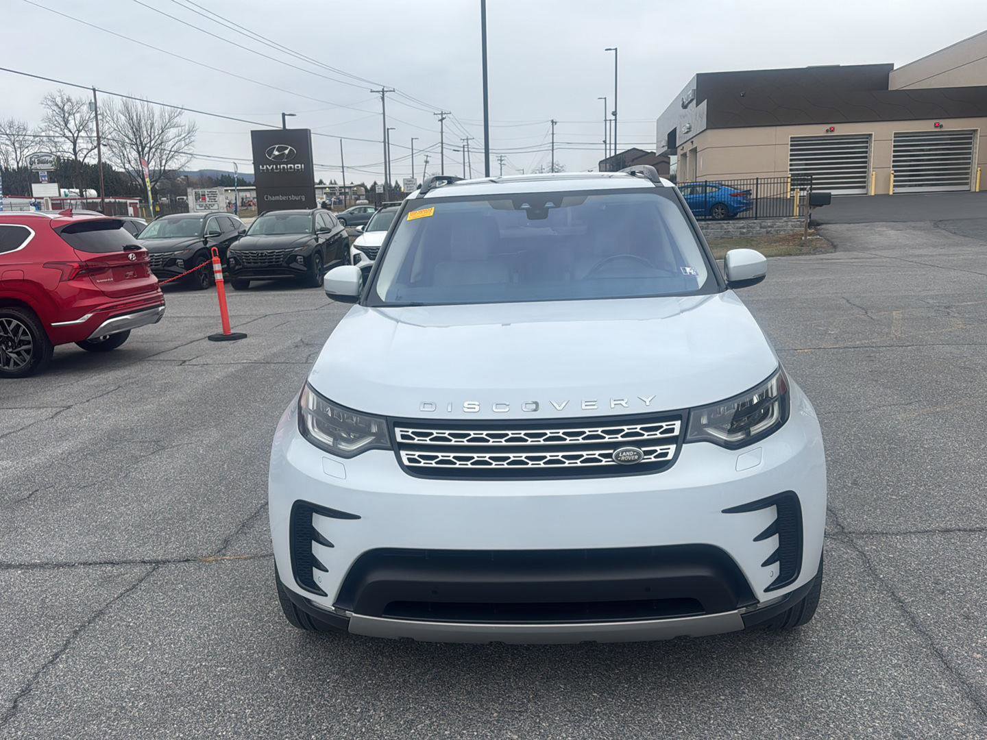 Used 2019 Land Rover Discovery HSE Luxury image 2