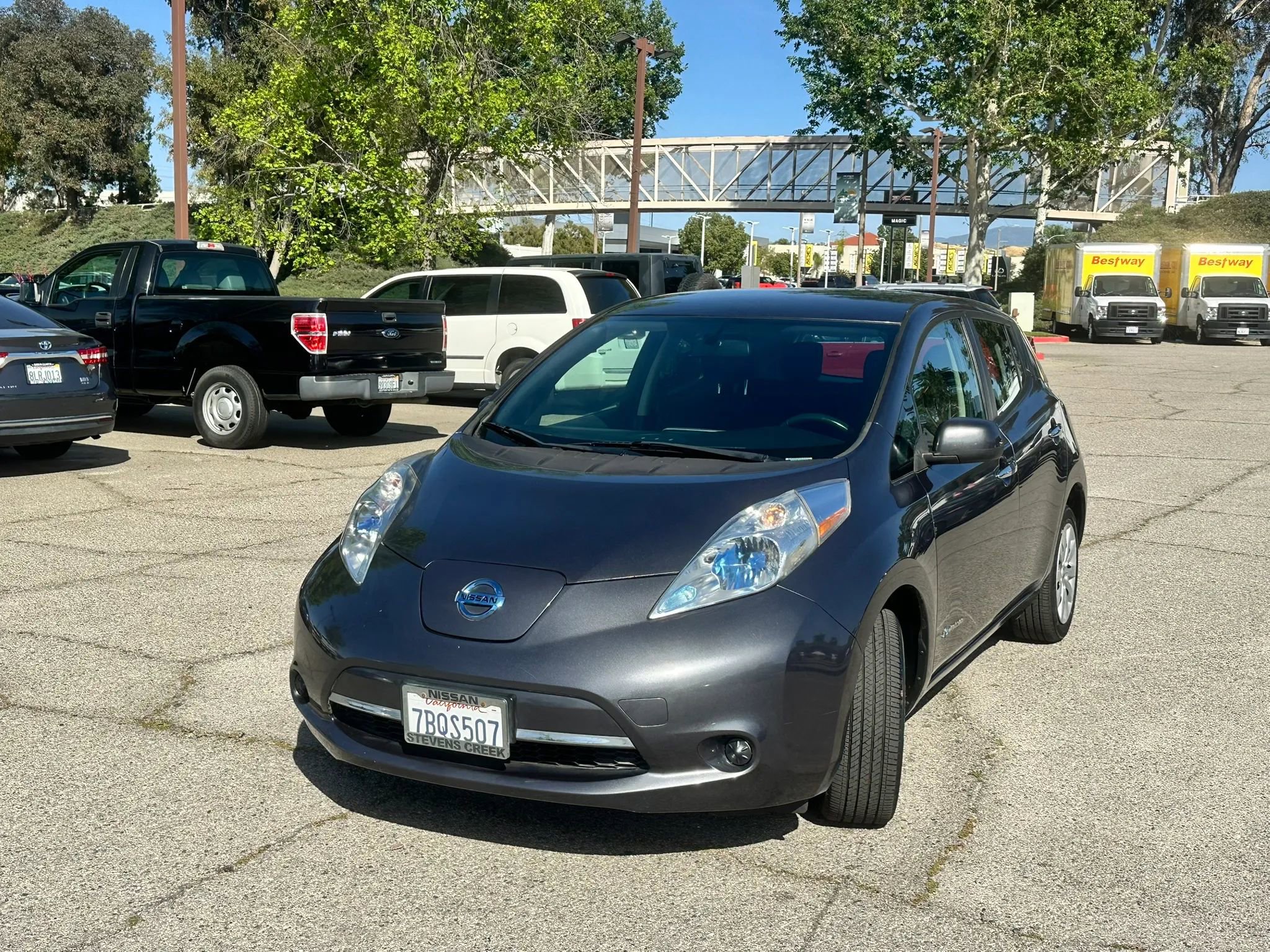 Used 2013 Nissan Leaf S FWD image 23