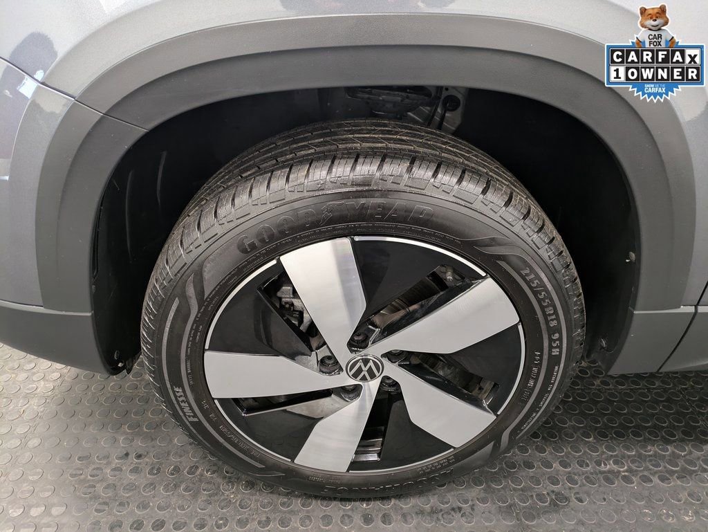 Used 2025 Volkswagen Taos S image 7