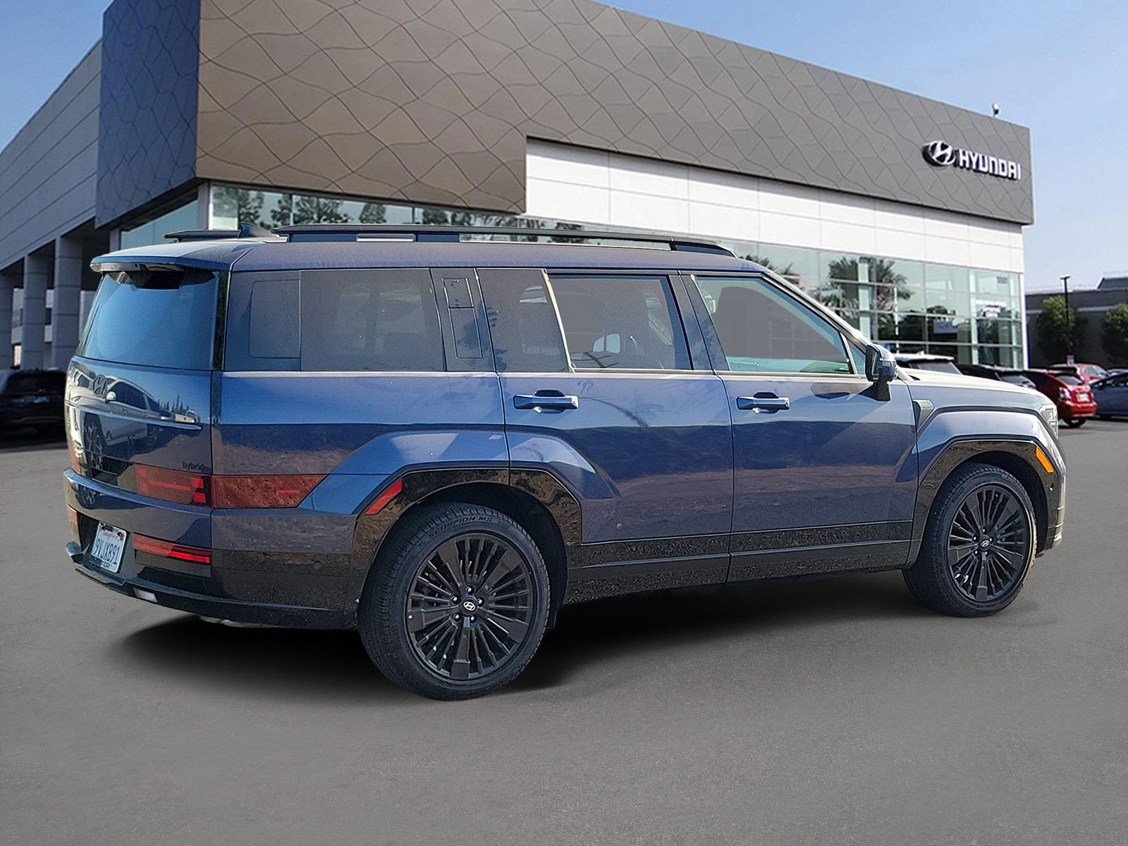 Used 2025 Hyundai Santa Fe Calligraphy AWD/4WD image 2