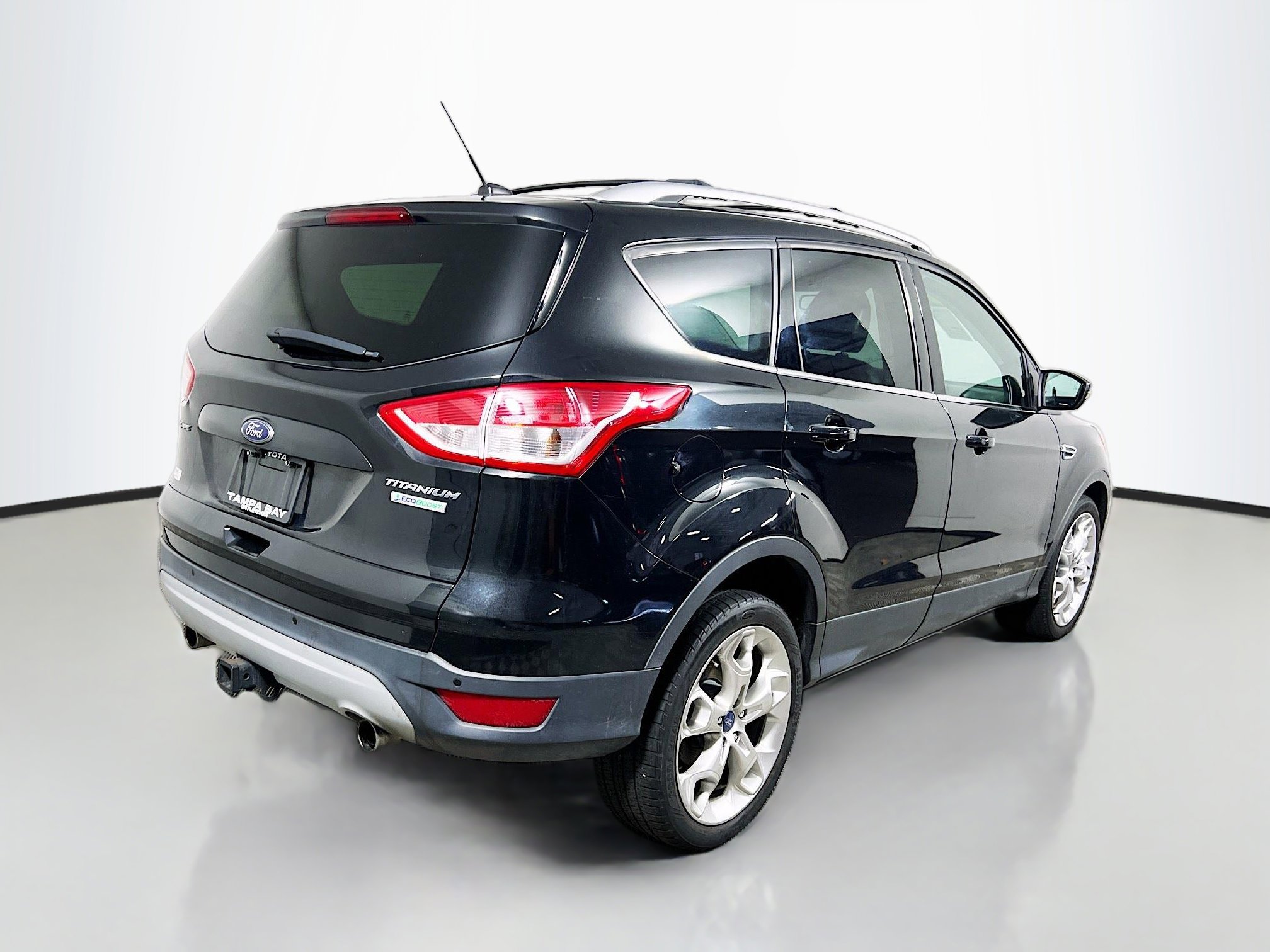 Used 2013 Ford Escape Titanium w/ Parking Technology Pkg FWD image 4