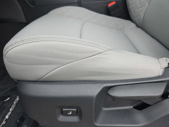 Used 2025 Toyota Tacoma SR5 image 28