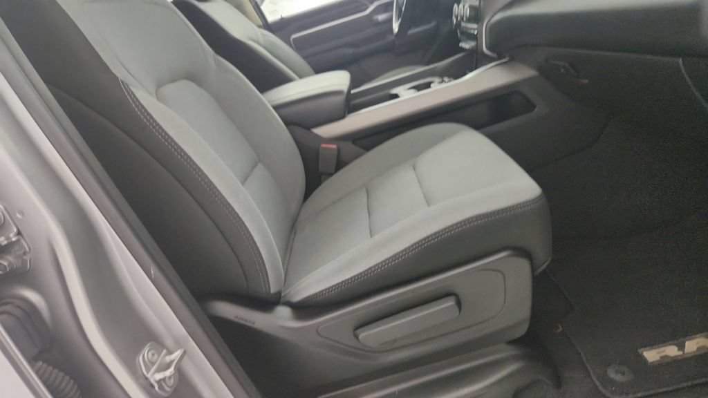 Used 2019 RAM 1500 Big Horn RWD image 41