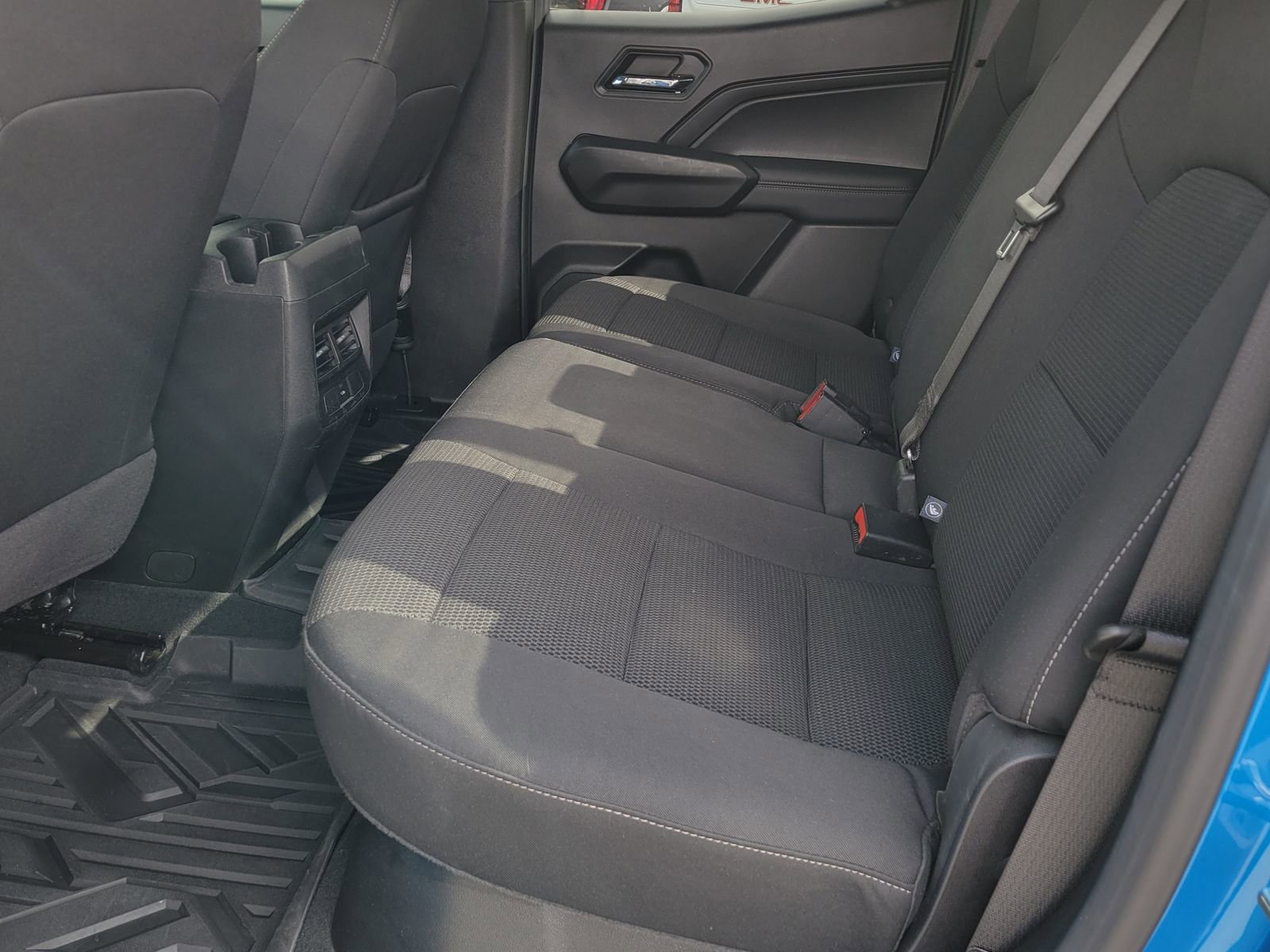 Used 2024 Chevrolet Colorado LT w/ LT Convenience Package II image 8