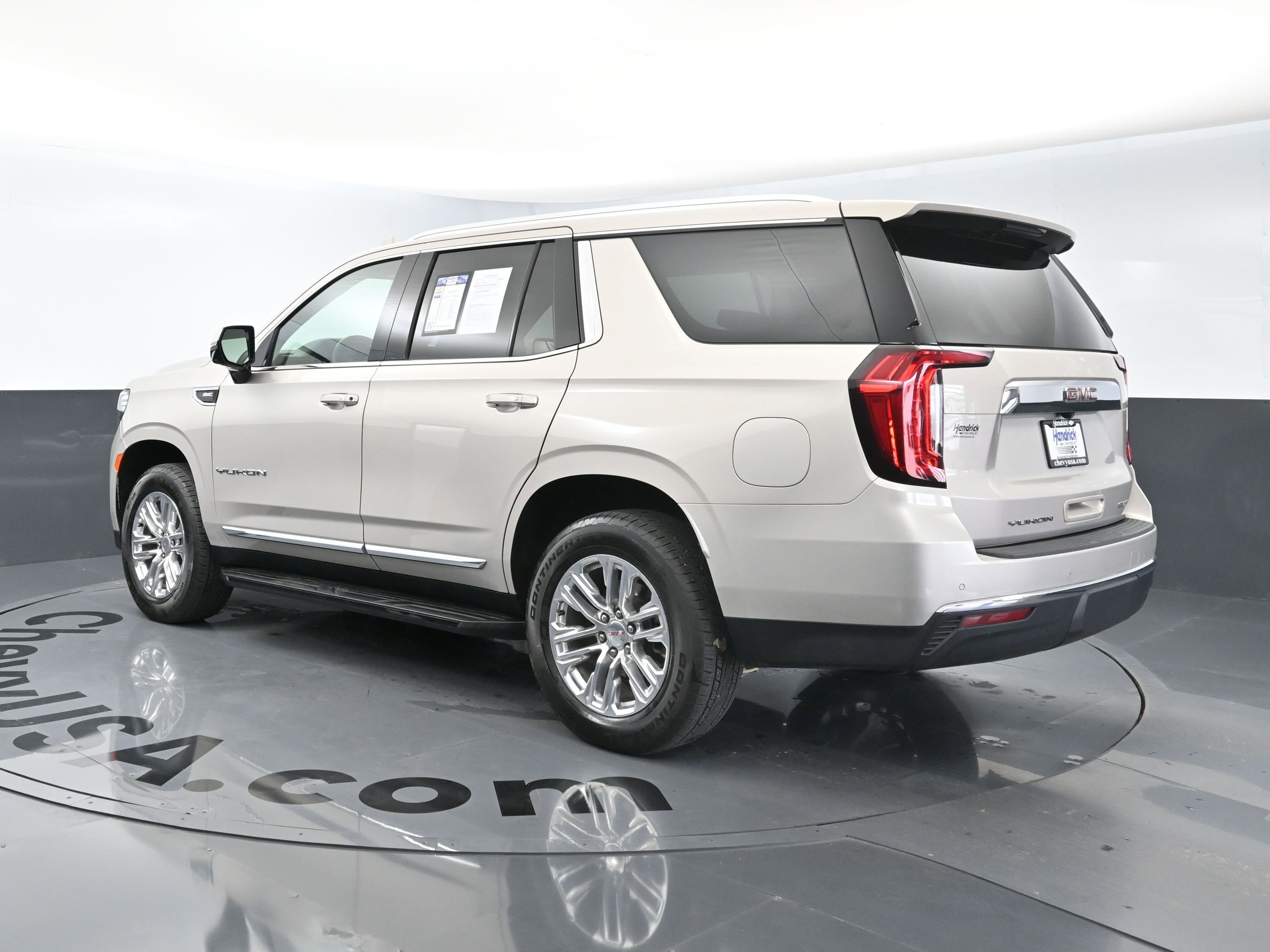 Used 2021 GMC Yukon SLT w/ SLT Premium Package image 7