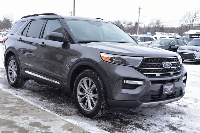Used 2020 Ford Explorer XLT w/ Equipment Group 202A image 7