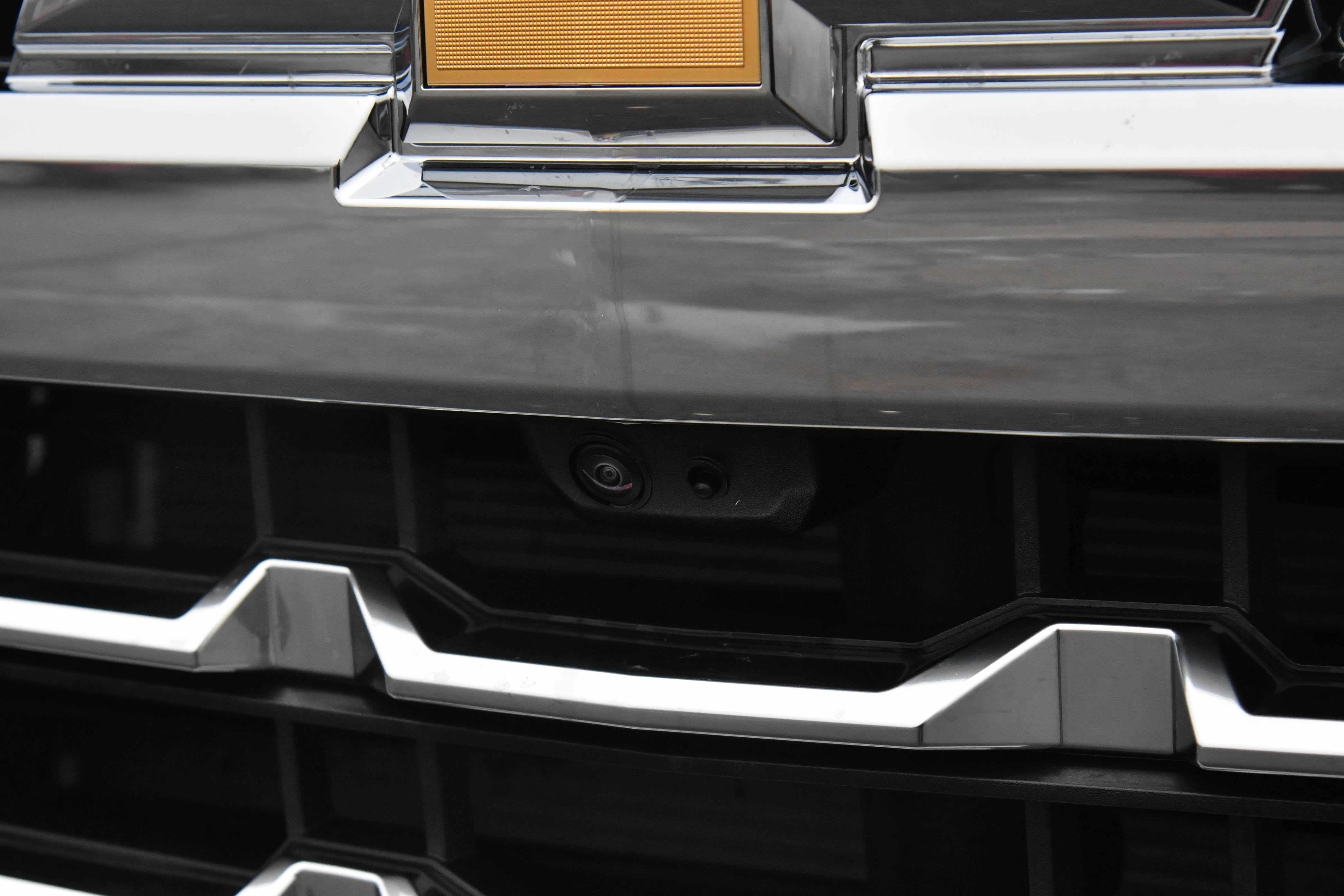 Used 2025 Chevrolet Silverado 1500 LTZ w/ Technology Package image 12