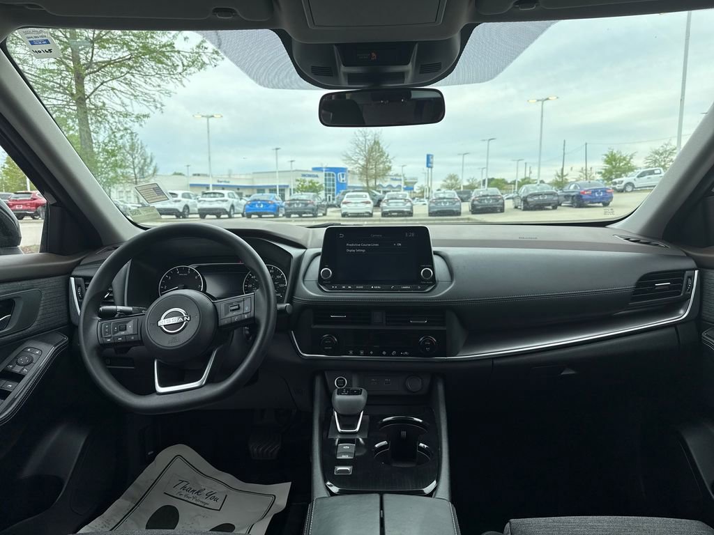 Used 2023 Nissan Rogue SV image 29