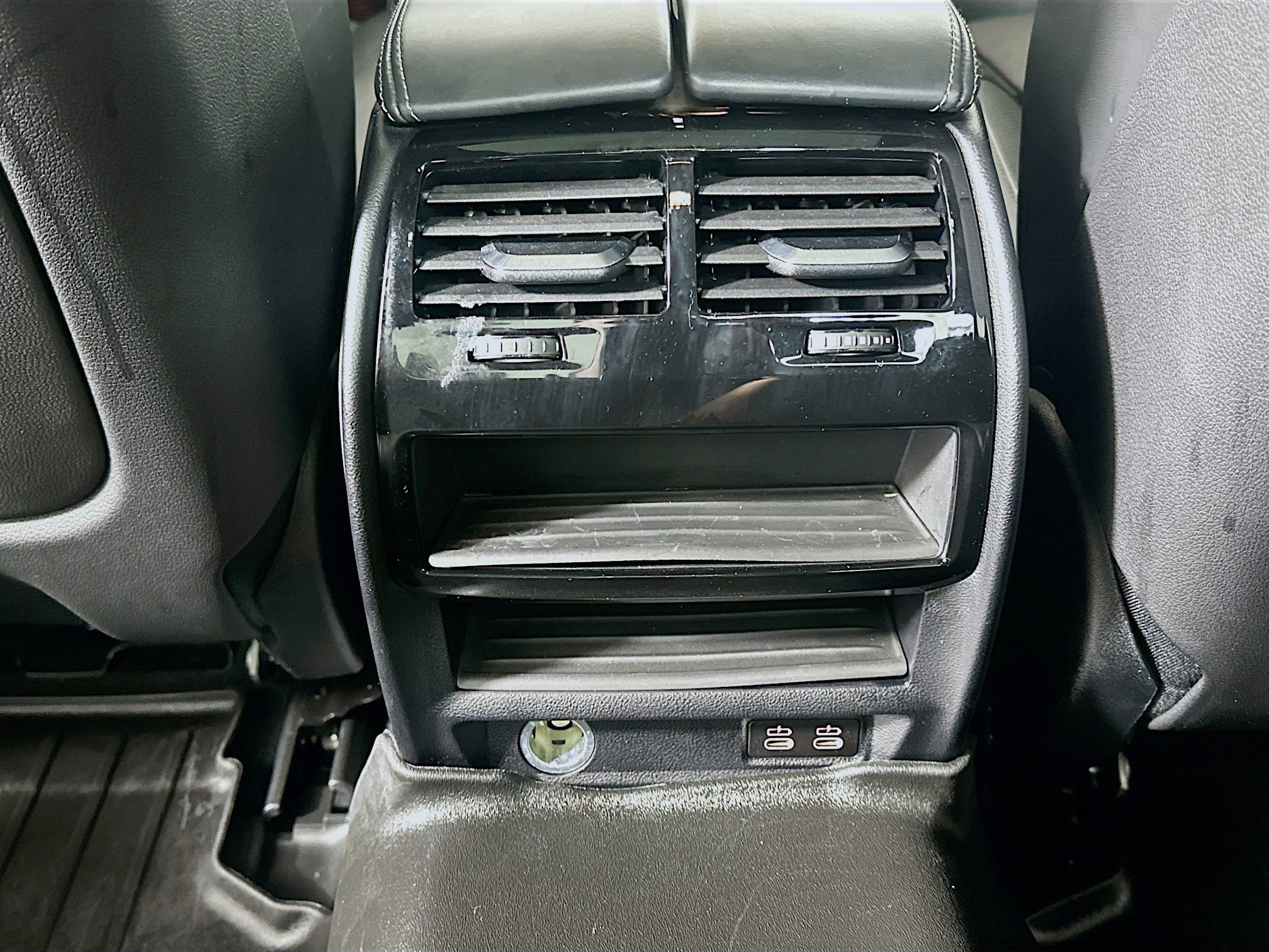 Used 2021 BMW 540i w/ M Sport Package image 29