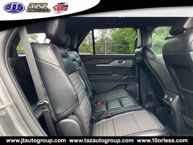Used 2025 Ford Explorer ST-Line w/ Premium Package RWD image 13
