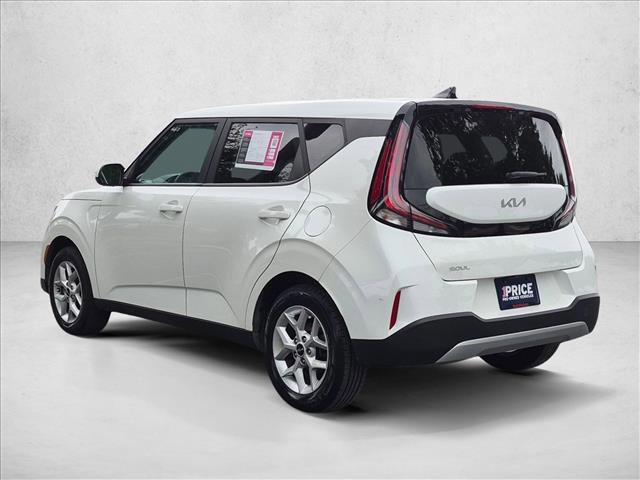 Used 2023 Kia Soul LX w/ Option Group 015 FWD image 8