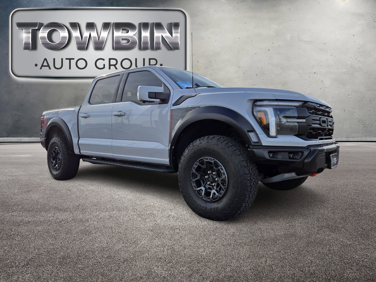 Used 2025 Ford F150 Raptor w/ Equipment Group 803A Raptor R image 2